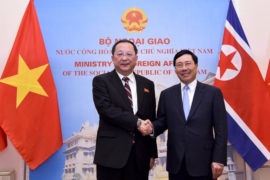 Bộ trưởng Ngoại giao Triều Tiên Ri Yong Ho hội đàm với Phó Thủ tướng, Bộ trưởng Ngoại giao Việt Nam Phạm Bình Minh ngày 30/11/2018. Ảnh: P.V