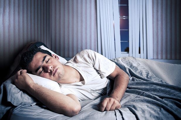 Theo nghiên cứu mới, ngủ từ 9-10 tiếng/ đêm sẽ gia tăng nguy cơ đột quỵ và suy tim.