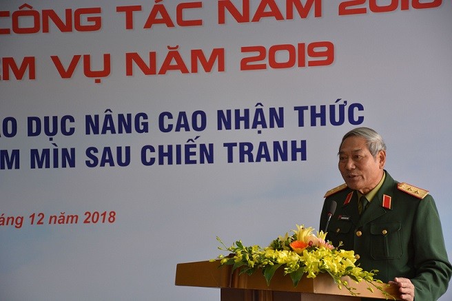 Trung tướng Nguyễn Đức Soát, Anh hùng lực lượng vũ trang, Chủ tịch Hội Hội Hỗ trợ khắc phục hậu quả bom mìn Việt Nam. Ảnh: L.A