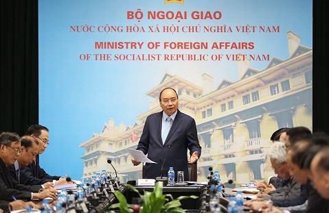 Thủ tướng làm việc với Bộ Ngoại giao về công tác chuẩn bị cho thượng đỉnh Mỹ- Triều lần 2 tại Hà Nội. Ảnh: Như Ý