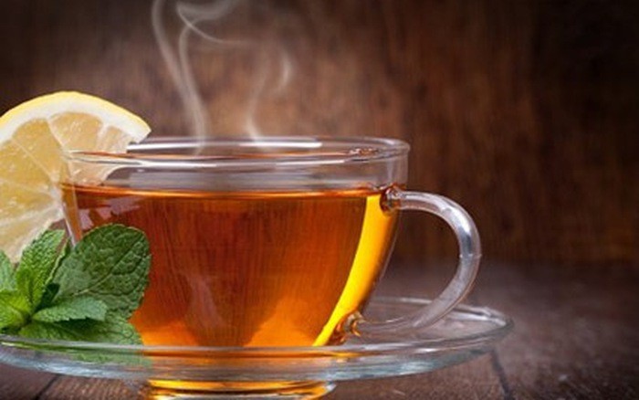 Phát hiện mới cho thấy, uống trà nóng trên 60 độ C trở lên có nguy cơ mắc ung thư thực quản cao đến 90%.