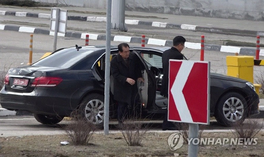 Ông Kim Chang-son, trợ thủ thân cận của nhà lãnh đạo Triều Tiên Kim Jong-un được cho là đã tới Vladivostok sau khi tới Moscow trong chuyến thăm Nga 5 ngày.