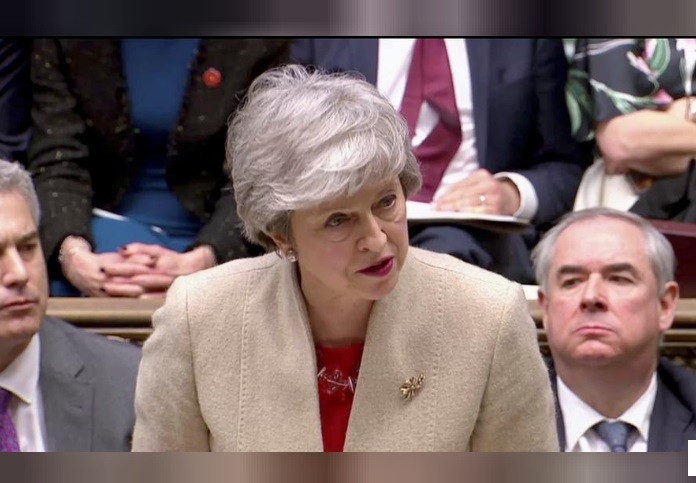 Thủ tướng Anh Theresa May cho rằng, quyết định của Hạ viện là nấm mồ chôn Brexit.