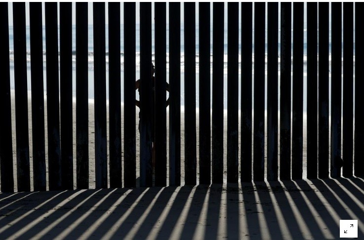 Hàng tỷ USD thương mại biên giới Mỹ- Mexico sẽ bị thiệt hại nếu Mỹ đóng cửa biên giới với Mexico.
