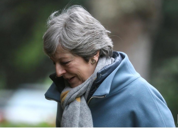 Thủ tướng Anh Theresa May đi lễ nhà thờ ngày 7/4 trong bối cảnh khủng hoảng Brexit.