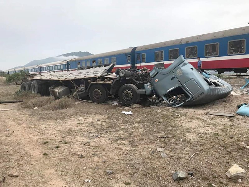 Tai nạn đường sắt liên tiếp xảy ra thời gian gần đây, gây thiệt hại cả về người và tài sản.
