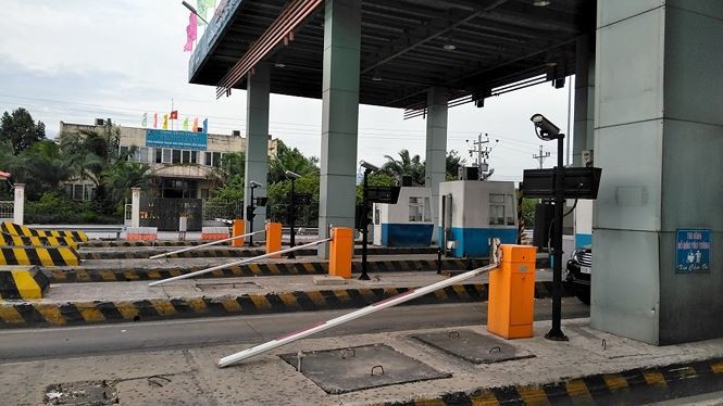 Trạm thu phí tuyến cao tốc TPHCM - Trung Lương hiện vẫn dừng hoạt động. 