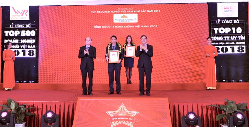 Lần thứ 3 liên tiếp Vietnam Airlines vào Top 10 doanh nghiệp xuất sắc nhất Việt Nam