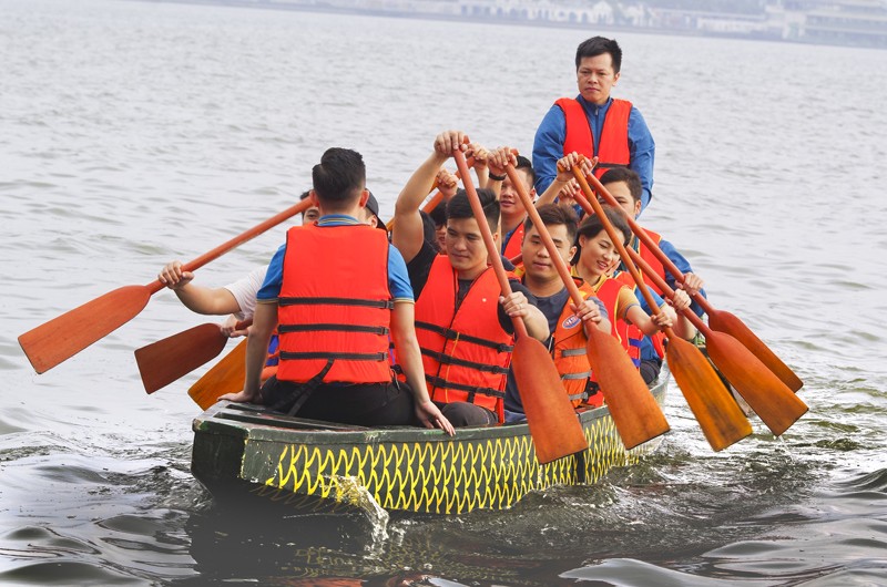 Lễ hội Bơi chải Thuyền rồng Hà Nội mở rộng năm 2019 diễn ra trong ngày 16-17/2/2019 (tức ngày 12-13 tháng Giêng), trên Hồ Tây. 