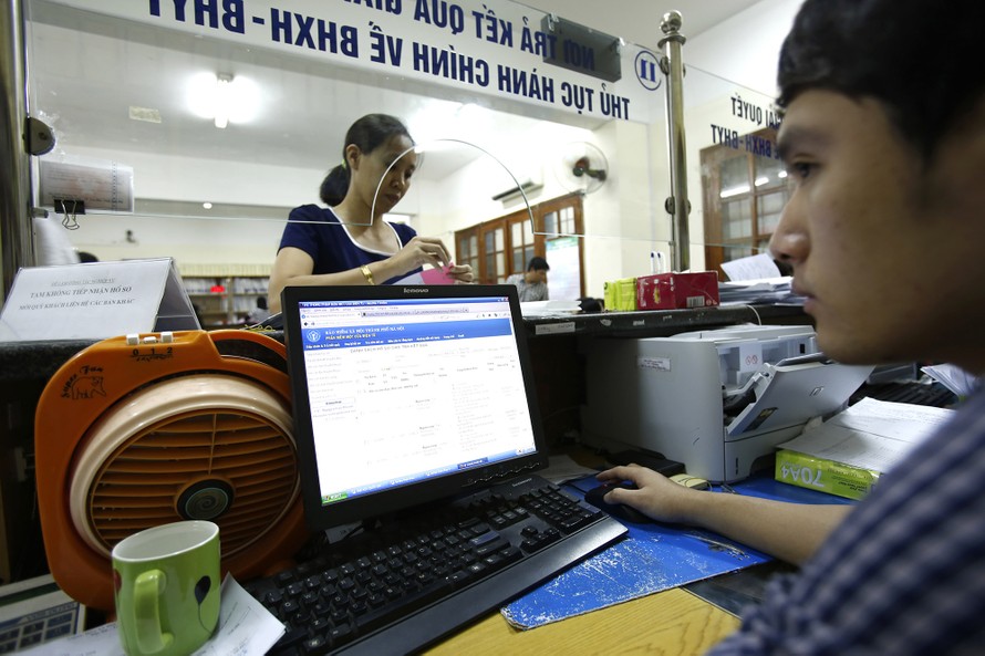 BHXH Việt Nam đang triển khai nhiều giải pháp để giảm nợ, thu hồi tiền nợ BHXH để đảm bảo quyền lợi người lao động.