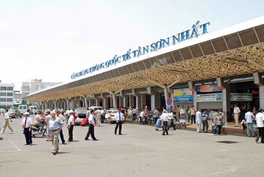 Sân bay Tân Sơn Nhất tạm dừng tiếp nhận khách từ nước ngoài về từ nay tới hết 4/6. Ảnh minh hoạ.