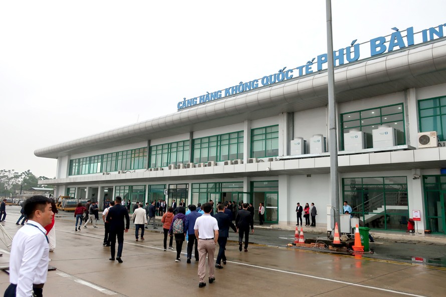 5 sân bay miền Trung tạm đóng cửa để ứng phó bão số 9.