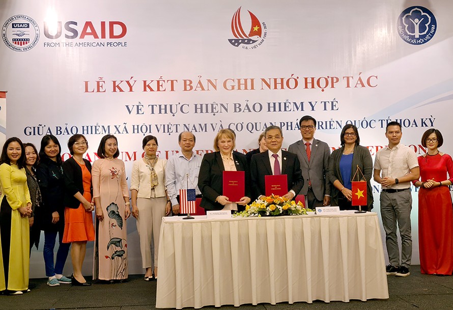 Ký kết hợp tác giữa USAID với BHXH Việt Nam để nâng cao năng lực quản lý hệ thống Bảo hiểm Y tế.