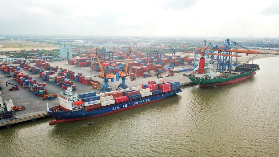 Hoạt động xuất nhập khẩu hàng hóa của Việt Nam trong tháng 5 có dấu hiệu chững lại.