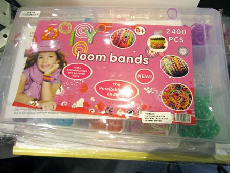 Sản phẩm đồ chơi Trung Quốc dành cho bé gái có chứa nồng độ hóa chất vượt mức cho phép. Ảnh: Europa.