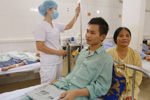 Bệnh nhân Trần Xuân Mạnh đang dần hồi phục sức khỏe sau ca mổ