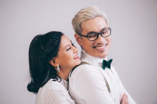 Kiều Minh Tuấn và Cát Phượng đã yêu nhau hơn 8 năm mới làm thủ tục đăng ký kết hôn.