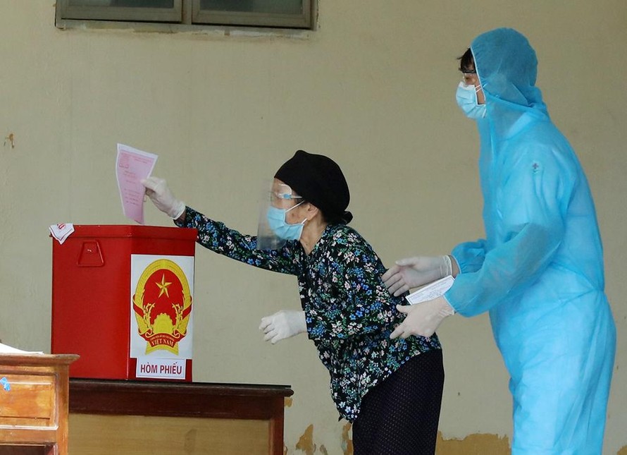Vào khu cách ly ở Bắc Ninh, tận thấy cử tri bỏ phiếu bầu cử