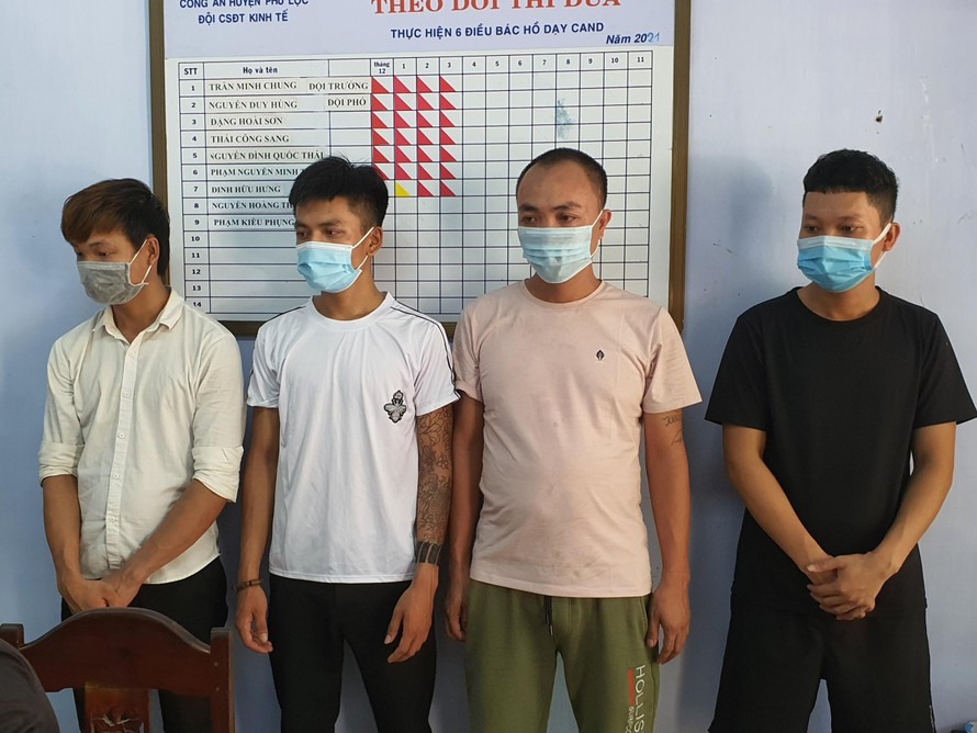 Nhóm đối tượng trong đường dây cá độ do Nguyễn Trung Hiếu cầm đầu bị công an bắt giữ