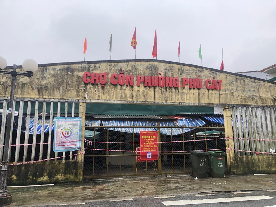 Chợ Cồn phường Phú Cát (nay là phường Gia Hội, Huế) tạm dừng hoạt động vài ngày nay