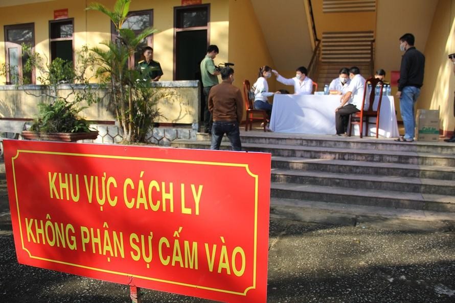 Quảng Nam sẽ thành lập các khu cách ly tập trung có thu phí đối với người nhập cảnh.