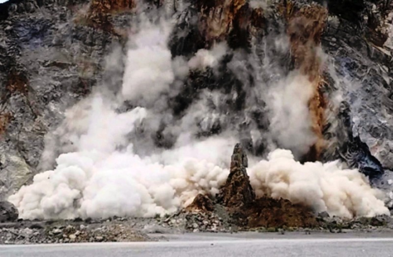 Lãnh đạo Công an tỉnh TT-Huế cho biết, vụ nổ mìn khai thác đá gây chết người tại thị xã Hương Trà có dấu hiệu của hành vi “vô ý làm chết người” (Ảnh minh họa)