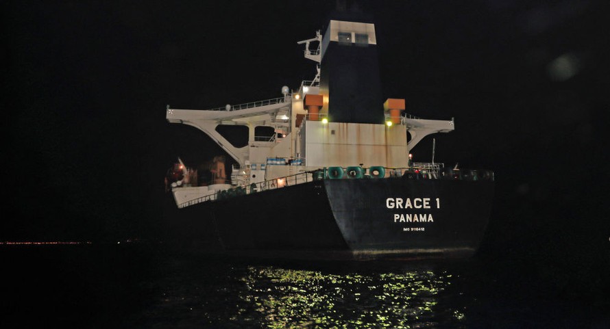 Tàu chở dầu Grace 1 của Iran bị Anh bắt giữ. Ảnh: Reuters