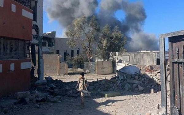 Hiện trường một vụ không kích ở Lybia .Ảnh minh họa: Reuters