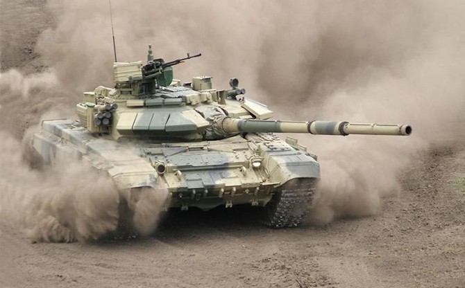 Điều gì khiến Ấn Độ mua liền lúc 400 'xe tăng bay' T-90S?