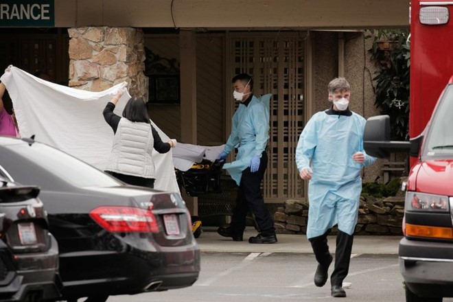 Một bệnh nhân nghi nhiễm SARS-CoV-2 ở Washington. Ảnh: Reuters.