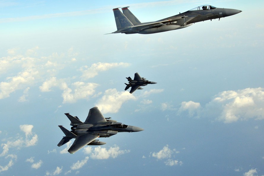 Đại bàng F-15 có khả năng ‘bay ngang qua cả thế giới’