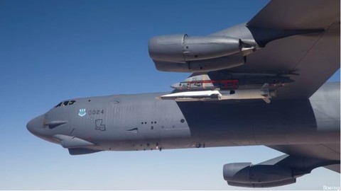 Máy bay B-52 của Mỹ trong một lần bay thử nghiệm