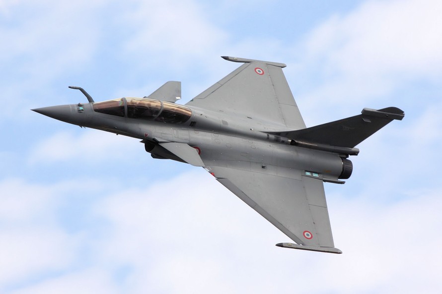 Ấn Độ thử nghiệm chiến đấu cơ Rafale gần biên giới Trung Quốc