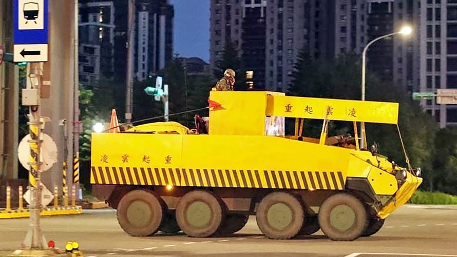 Hé lộ cách Đài Loan ngụy trang xe tăng giữa lòng thành phố