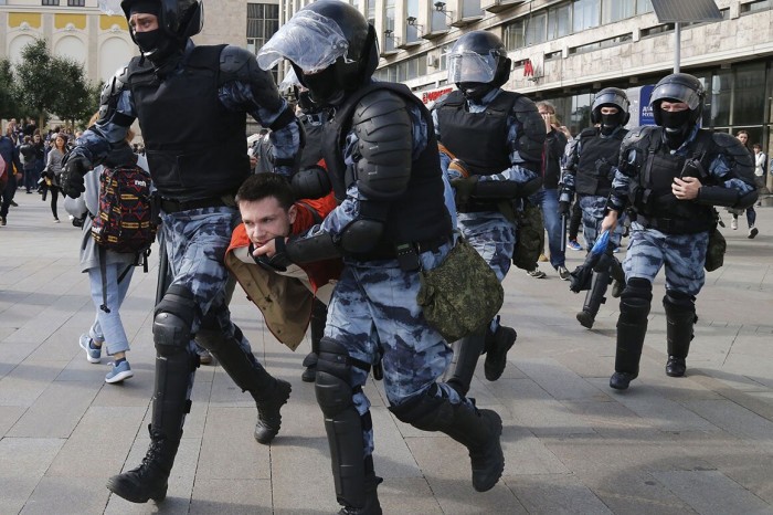 Cảnh sát Nga tuyên bố sẽ trấn áp các hành động biểu tình bất hợp pháp.