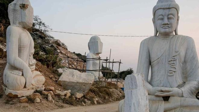 Quân đội Myanmar đang xây tượng Phật bằng cẩm thạch lớn nhất thế giới. Ảnh: Reuters.