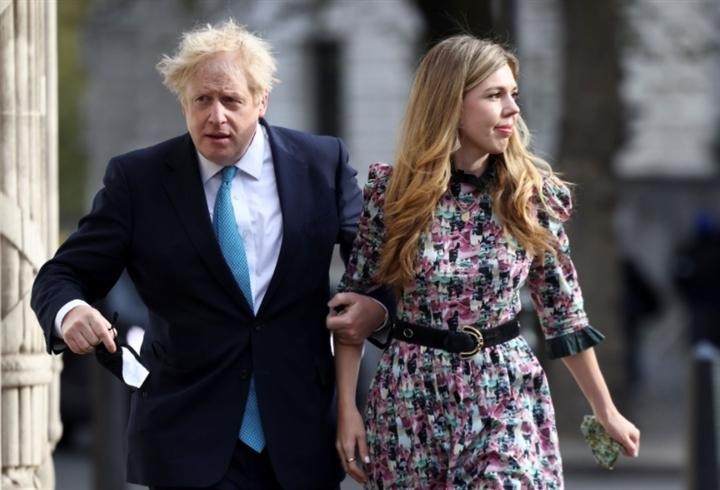 Thủ tướng Anh Boris Johnson và bà Carrie Symonds. (Ảnh: Reuters)