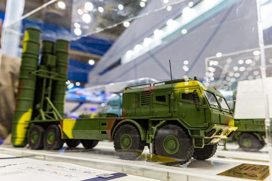 Ukraine ra mắt hệ thống phòng không SD-300 có thể đánh chặn tên lửa đạn đạo 