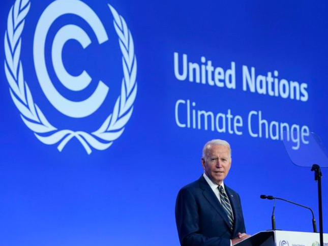 Tổng thống Mỹ Joe Biden phát biểu trong ngày họp đầu tiên của Hội nghị Thượng đỉnh Khí hậu ở Glasgow hôm 1/11. Ảnh: AP.