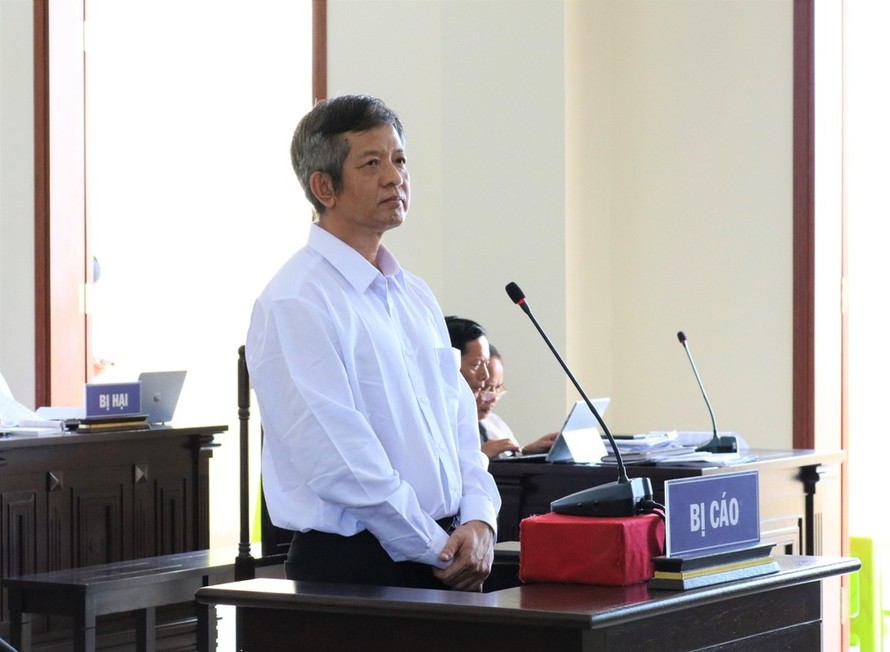 Nguyễn Minh Chuyển, nguyên Giám đốc VCB Tây Đô.