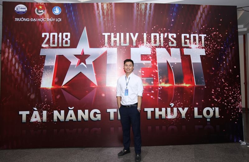 Phan Thanh Hoàn là chủ nhân của các danh hiệu Sinh viên 5 tốt cấp thành phố, sinh viên 5 tốt cấp Trung ương, giải thưởng Sao Tháng Giêng.
