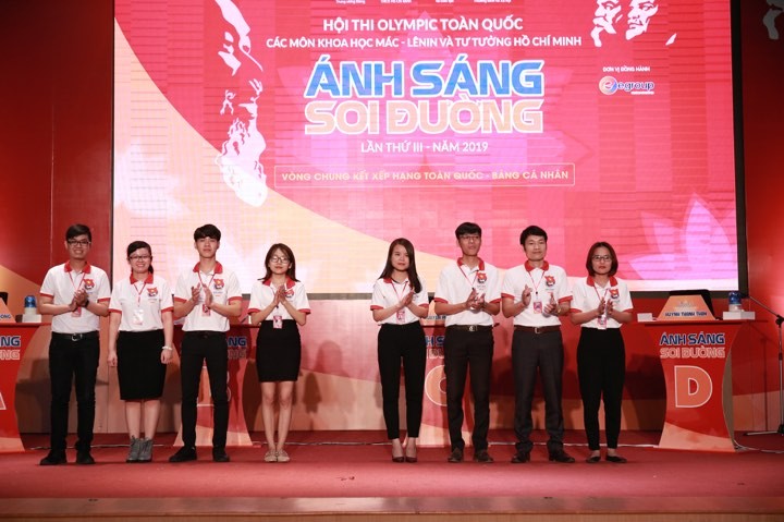 8 thí sinh xuất sắc tham gia Vòng chung kết xếp hạng toàn quốc bảng cá nhân Hội thi "Ánh sáng soi đường" lần thứ III, năm 2019