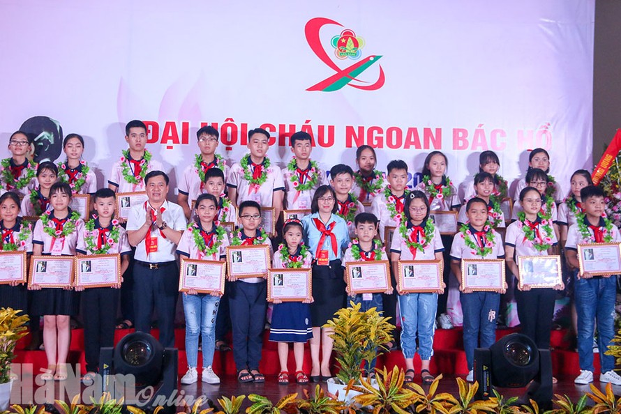 Các đại biểu thiếu nhi xuất sắc tham gia Đại hội Cháu ngoan Bác Hồ tỉnh Hà Nam năm 2020.