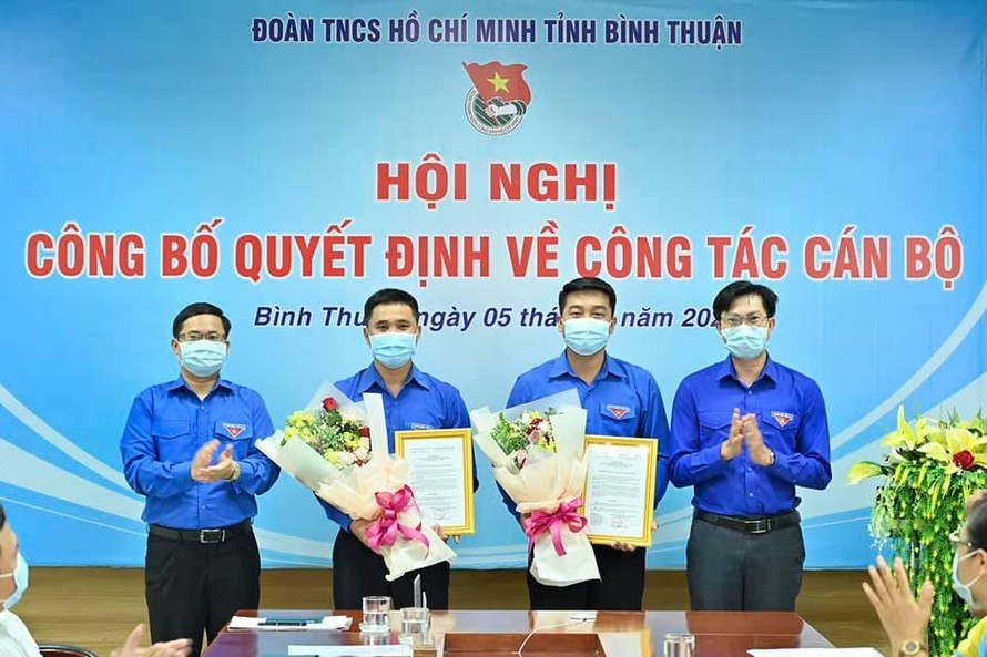 Lễ công bố trao quyết định bổ nhiệm Phó Bí thư Tỉnh Đoàn Bình Thuận cho anh Trương Minh Quang và Thái Thành Bi. 