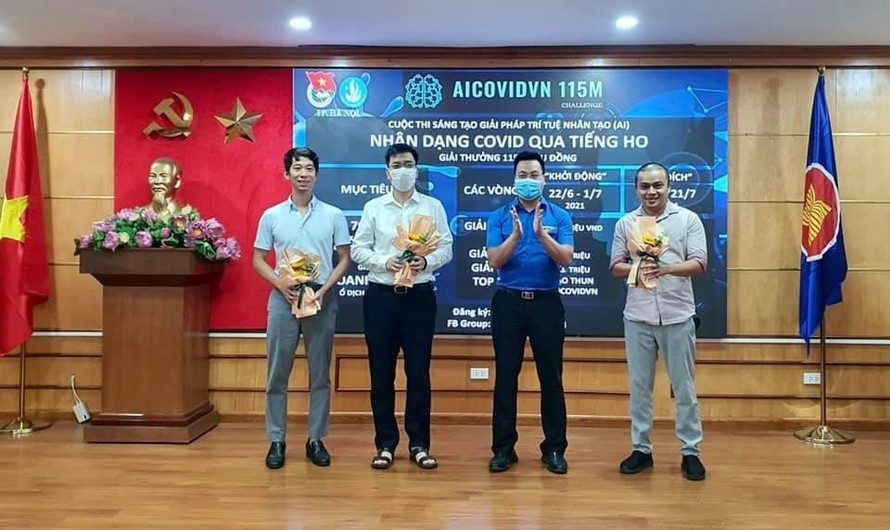 Đại diện Thành đoàn, Hội Sinh viên thành phố Hà Nội và dự án AICovidVN phát động cuộc thi “Sáng tạo giải pháp trí tuệ nhân tạo (AI) - Nhận dạng Covid-19 thông qua tiếng ho”