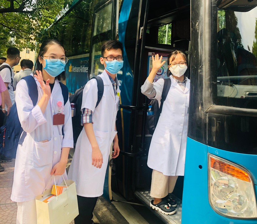 Nữ bác sĩ Đại học Y Hà Nội: Miền Nam hết dịch mới trở về