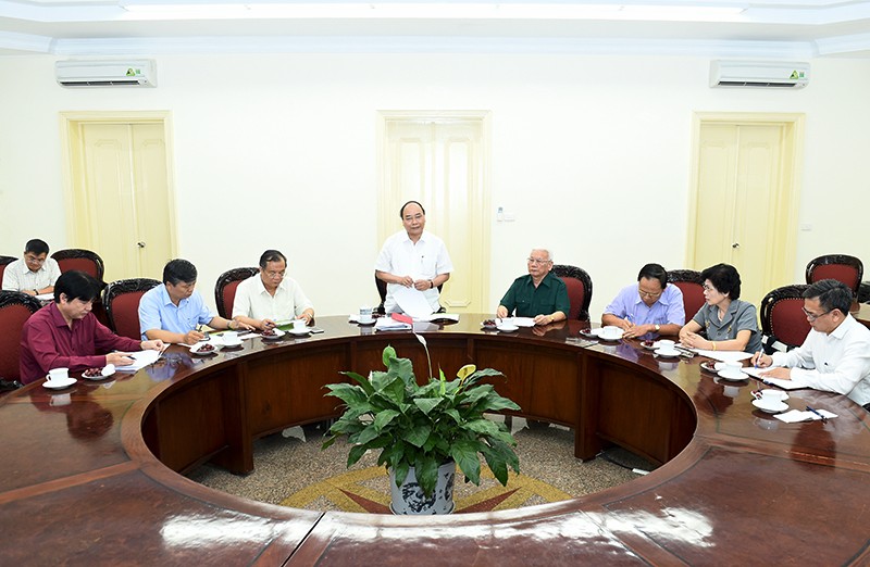 Thủ tướng làm việc với ban lãnh đạo Hội Cựu Thanh niên xung phong Việt Nam
