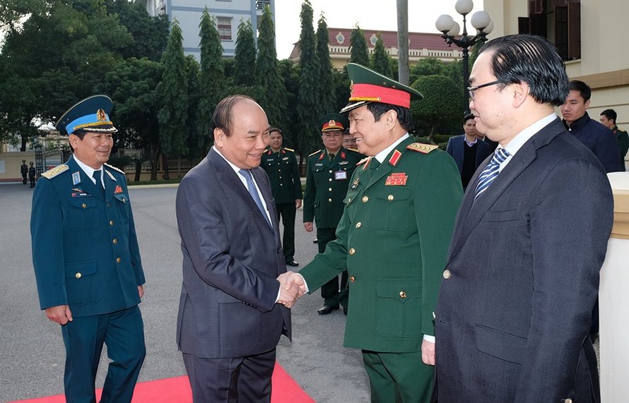 Thủ tướng Chính phủ tới dự lễ kỷ niệm 73 năm ngày thành lập Quân đội nhân dân Việt Nam, 28 năm ngày hội quốc phòng toàn dân và 45 năm ngày chiến thắng “Hà Nội - Điện Biên Phủ trên không”. Ảnh: CP