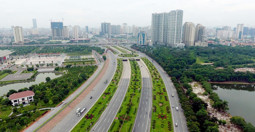 Đại lộ Thăng Long là một trong những tuyến đường huyết mạch của thủ đô đi qua huyện Hoài Đức