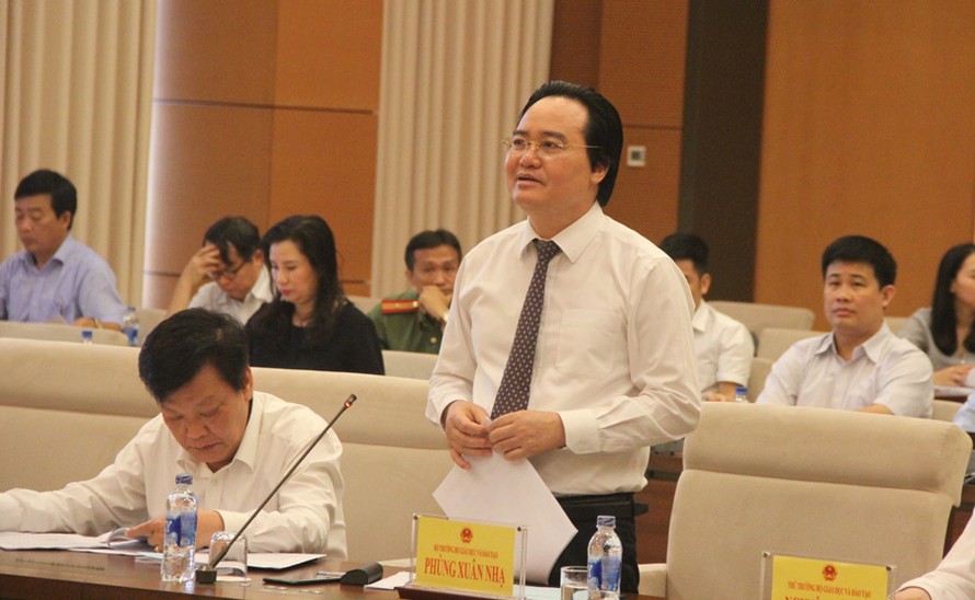 Bộ trưởng Phùng Xuân Nhạ sẽ giải trình về đạo đức của giáo viên